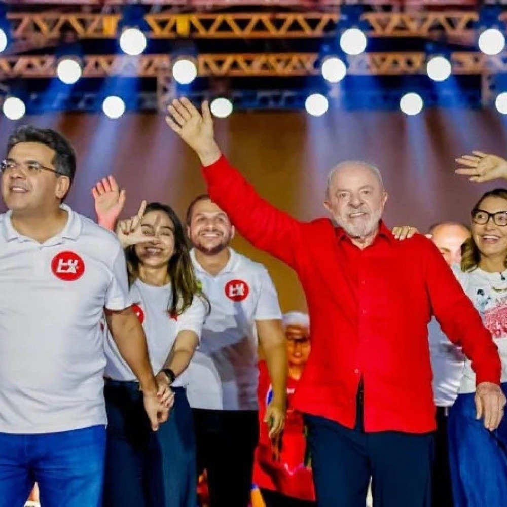 Janja diz que Bolsonaro deixaria nordestinos "comendo capim"