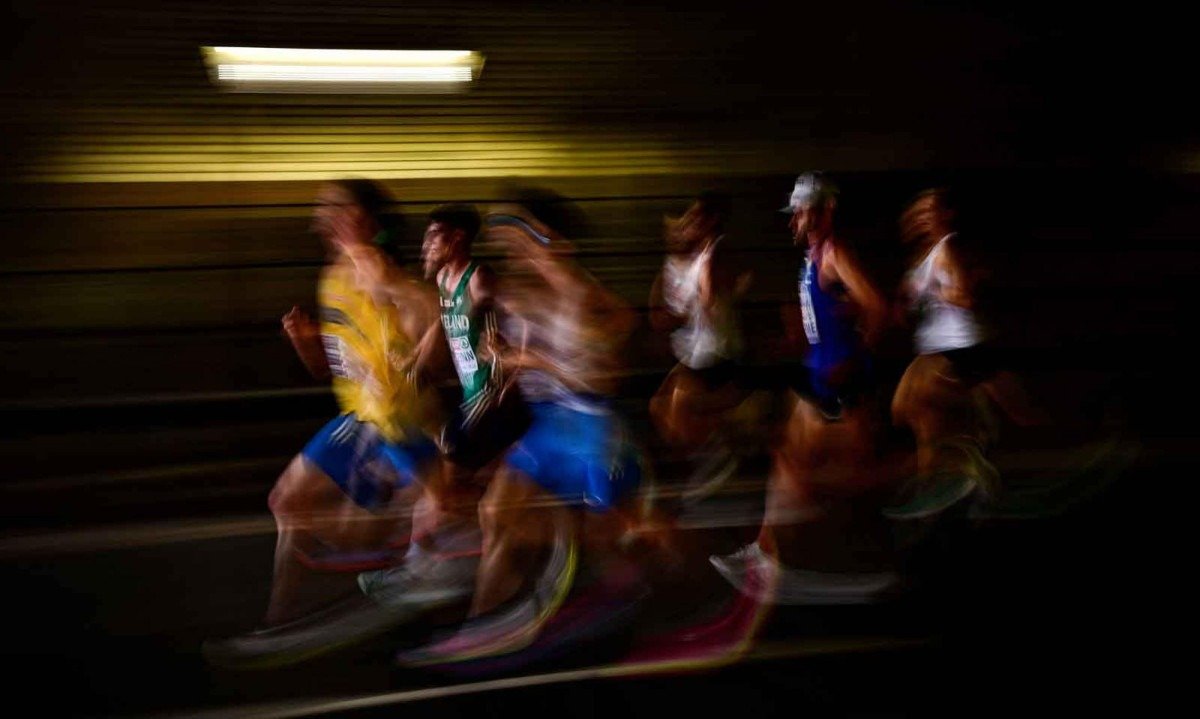 Estar sem um relacionamento pode abrir espaço para experimentar coisas novas, como a prática de esportes, e desenvolver diferentes aspectos da própria identidade


 
 -  (crédito: Ben STANSALL / AFP)