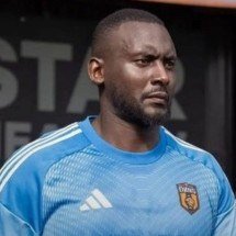 Goleiro do futebol inglês deve abandonar a carreira para virar rei