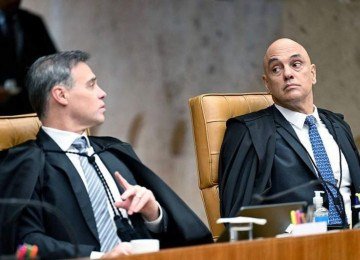 Alexandre de Moraes e Andr&eacute; Mendon&ccedil;a: confronto entre ministros do STF exp&otilde;e crise institucional -  (crédito: Divulga&ccedil;&atilde;o)