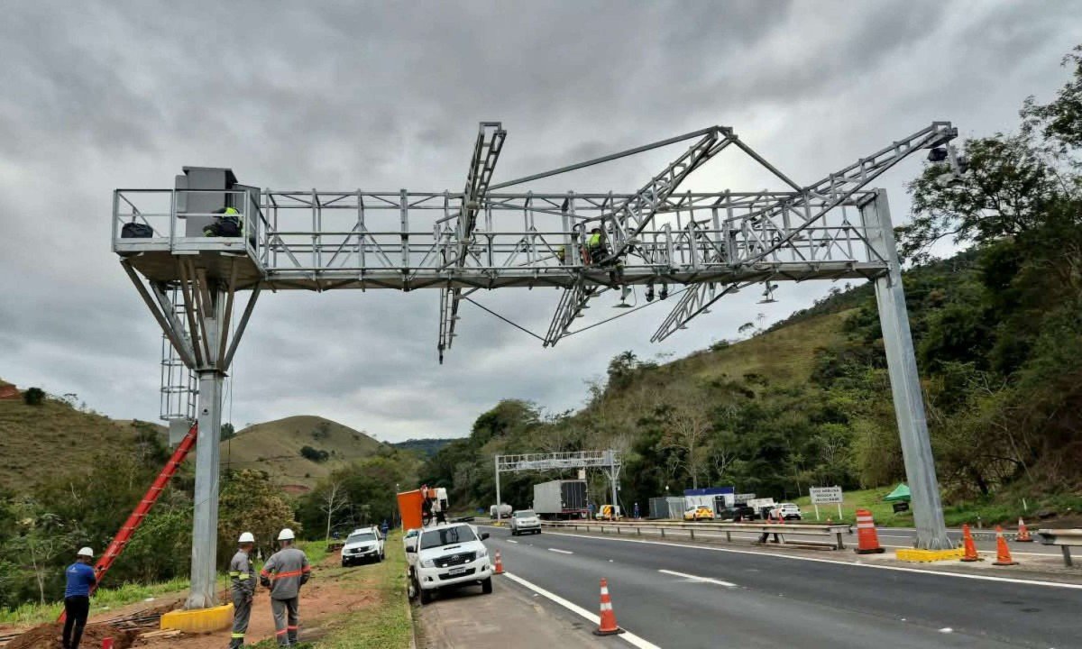 BR-040 ganha pedágio sem cancela e motorista terá 30 dias para pagar - (crédito: Ecovias/Reprodução)