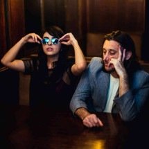 Duo sintonizado: Izza e Evan Megaro lançam, em BH, o disco "Nobody cares" - Flávio Souza Cruz/Divulgação