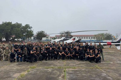 Operação 'Dominó' em Almenara mobilizou 121 policiais -  (crédito: Polícia Civil de MG/divulgaçao)