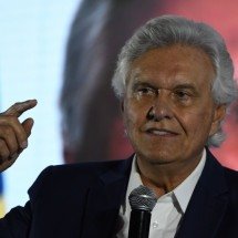 Caiado sai do hospital e dispara contra crise no STF e nos Poderes