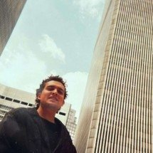 'Sobrevivi ao 11 de Setembro porque cheguei mais tarde ao trabalho. Às vezes me sinto culpado' - Hans Gernot Schenk