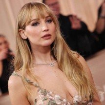 Jennifer Lawrence passa de 2 milhões de seguidores em poucos dias e faz ameaça - Michael Tran/11.jan.26/AFP