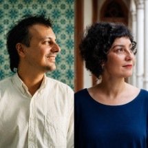 Dois livros chegam juntos às livrarias de BH neste sábado (12/9) - Camila Buzelin e Amanda Canhestro/Divulgação