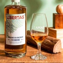 Dia da Cachaça: destilaria mineira explora madeiras brasileiras  - Lamas Destilaria/Divulgação