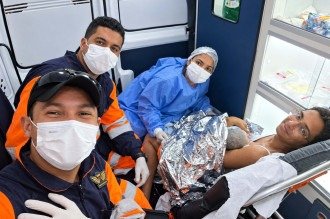 Bebê nasce dentro de ambulância após atendimento na BR-381