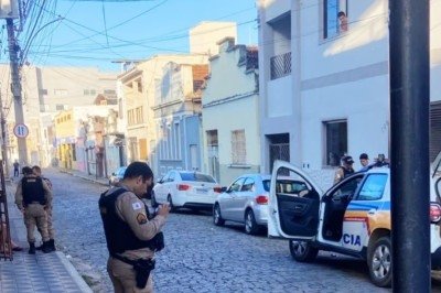 Após o golpe, o homem de 33 anos teria tentado prestar socorro ao irmão -  (crédito: Reprodução/Redes Sociais )