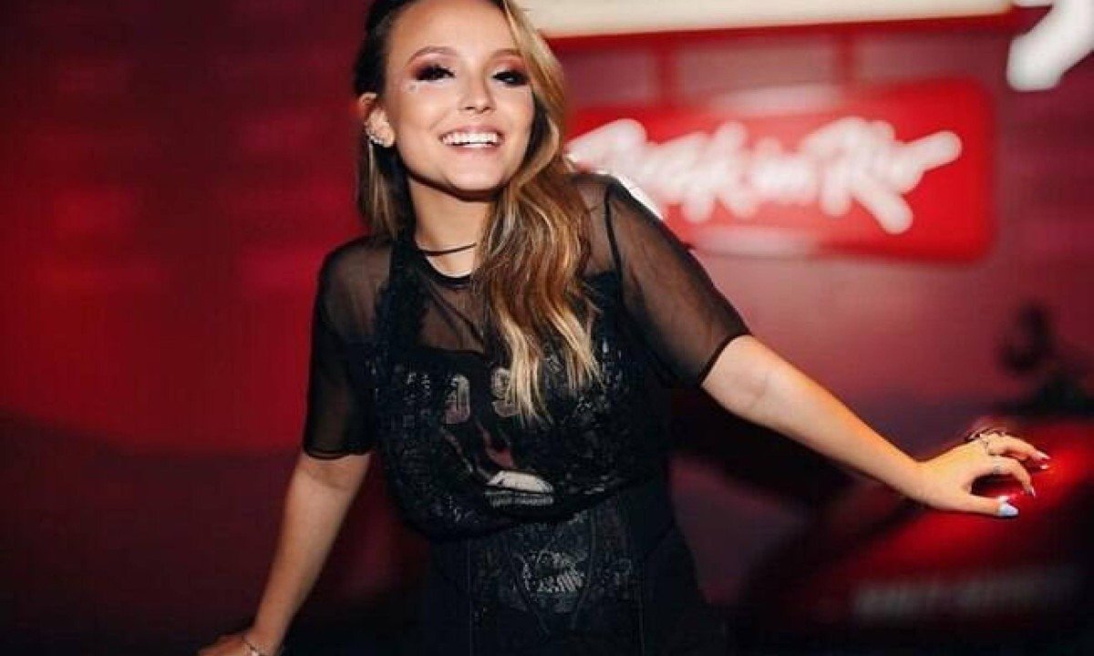 Larissa Manoela comentou, durante passagem pelo Rock in Rio, que ficou chateada por perder o papel de Carmen Miranda em cinebiografia -  (crédito: Reprodução / Instagram)