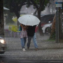 Chuva continua em Minas? Veja a previsão do tempo para os próximos dias - Tulio Santos/EM/D.A. Press