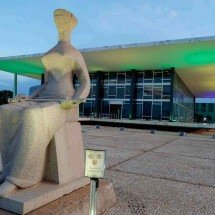 A eleição na Alemanha, a crise do STF e a desesperança na democracia