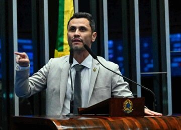 Um dos três candidatos – Patrus, Kalil ou Simões – irá disputar o segundo turno com Cleitinho -  (crédito: JEFFERSON RUDY/AGÊNCIA SENADO)