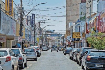 Vista da região central de Araguari: com 38,9 mortes violentas intencionais por 100 mil habitantes, cidade lida com a explosão da criminalidade

 -  (crédito: Henrique Vieira/Prefeitura de Araguari/Divulgação)
