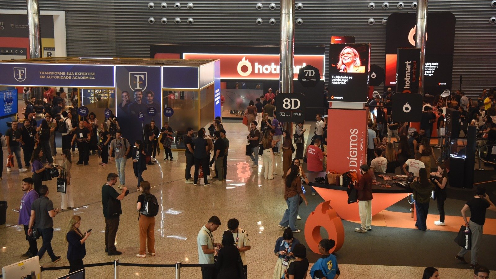 O Hotmart Fire reuniu milhares de participantes para debater as novidades do mercado digital e as inova&ccedil;&otilde;es em intelig&ecirc;ncia artificial -  (crédito: Gladyston Rodrigues)
