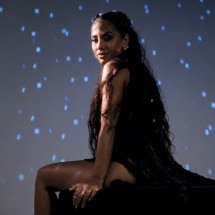 Catherine Bascoy lança "Surreal" com produção de Rick Bonadio - Divulgação