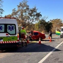Batida frontal mata 2 mulheres na MGC-135; acidente deixa ainda 2 feridos - CBMMG/Divulga&ccedil;&atilde;o
