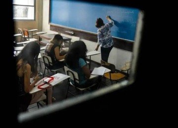 Resultados do Pisa evidenciam desafios na educação brasileira, em meio ao avanço da violência e às dificuldades de aprendizagem -  (crédito: Tânia Rêgo / Agência Brasil)