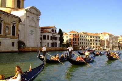Turistas com reserva confirmada em hot&eacute;is ou outras acomoda&ccedil;&otilde;es dentro dos limites municipais de Veneza est&atilde;o isentos do pagamento, pois j&aacute; contribuem com a taxa tur&iacute;stica na sua hospedagem -  (crédito:  Carlos Altman)