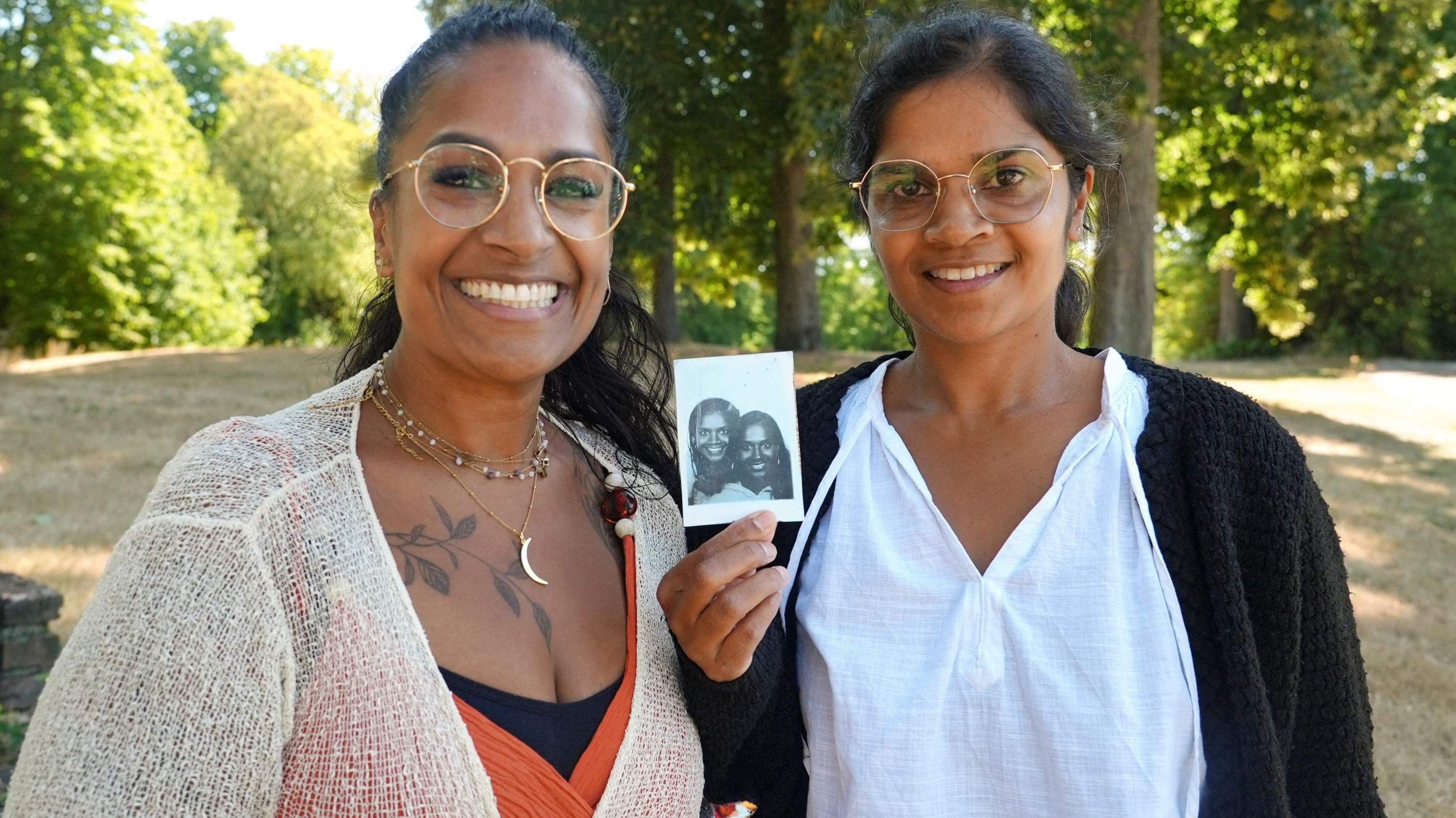 Elas foram melhores amigas por décadas, até que um exame de DNA...