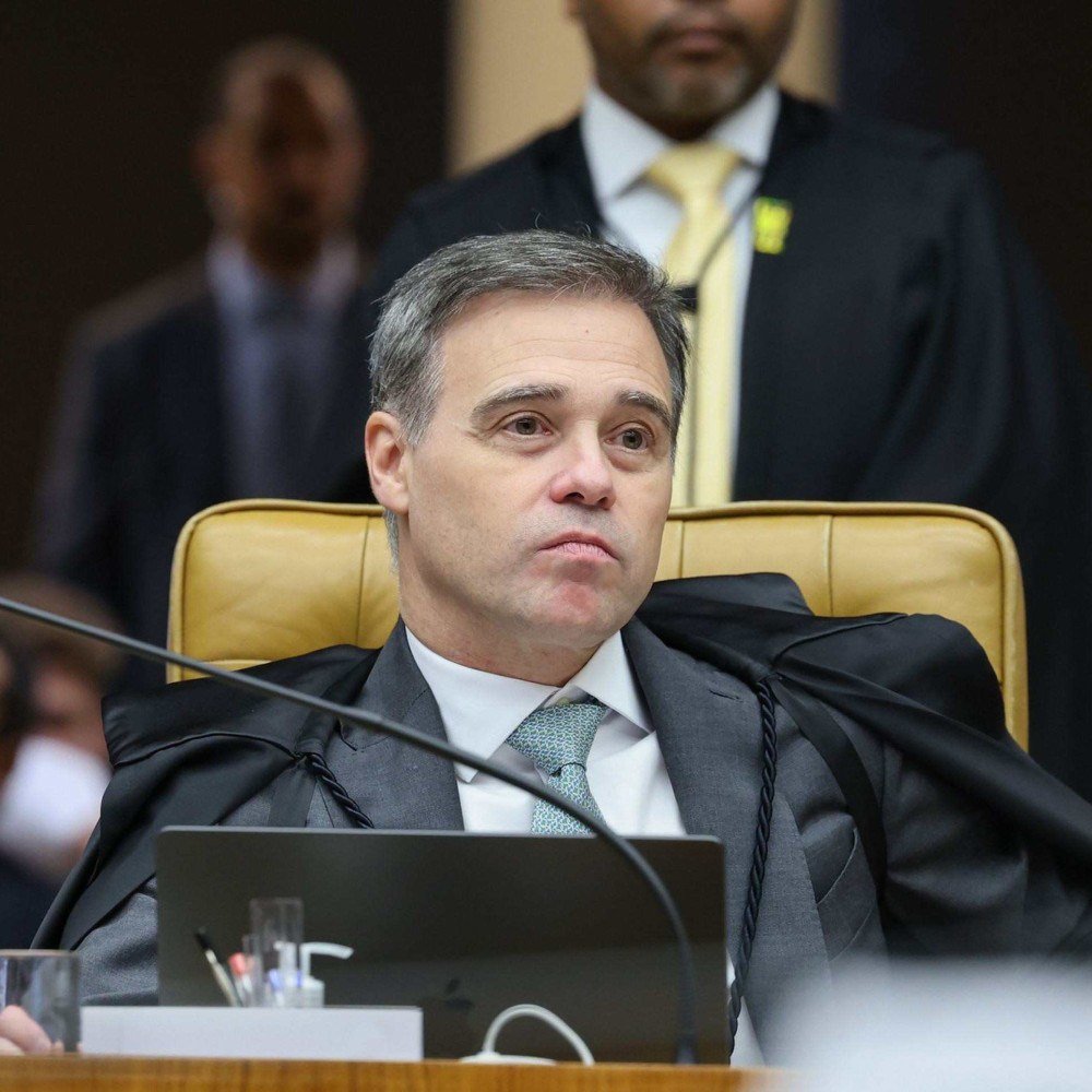 Mendonça ainda não deu aval à PF para acesso a repasses de Vorcaro a autoridades