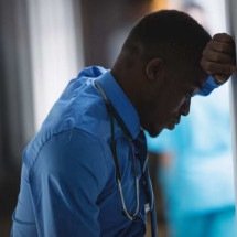 Médicos de UTI enfrentam alto nível de esgotamento emocional no Brasil - Magnific