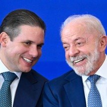 Hugo Motta declara apoio a Lula: "Quem mais fez pelo Nordeste" - Evaristo Sá/AFP