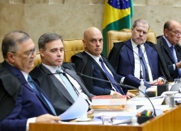 Lado a lado, André Mendonça e Alexandre de Moraes são protagonistas da crise do STF -  (crédito: Gustavo Moreno/STF)