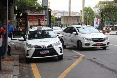 As medidas foram adotadas após demandas apresentadas pela categoria e incluem ainda mudanças na utilização dos pontos de parada do transporte coletivo e ações de sinalização dos pontos de táxi -  (crédito: Marcos Vieira/EM/DA.Press)
