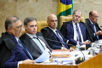 Lado a lado, André Mendonça e Alexandre de Moraes são protagonistas da crise do STF -  (crédito: Gustavo Moreno/STF)