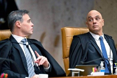 Os ministros André Mendonça e Alexandre de Moraes, do STF (Supremo Tribunal Federal), em sessão do dia 2 de setembro de 2026  -  (crédito: EVARISTO SA/AFP)