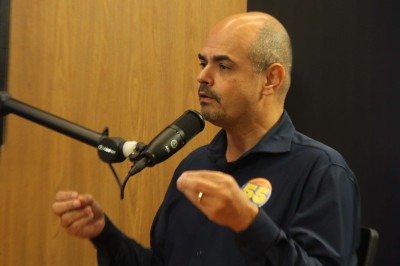 A proposta, segundo Simões, permitiria que o governo estadual assumisse, por exemplo, investimentos em rodovias e ferrovias e descontasse da parcela da dívida apenas o valor efetivamente aplicado nas obras -  (crédito: Jair Amaral/EM/D.A Press)