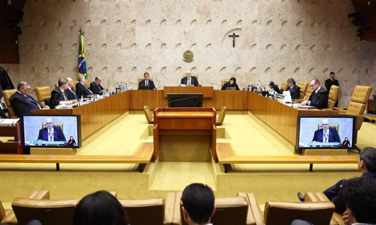 Sessão plenária do Supremo Tribunal Federal, onde os ministros desempenham suas funções decisivas para o país - (crédito: Alejandro Zambrana/STF)