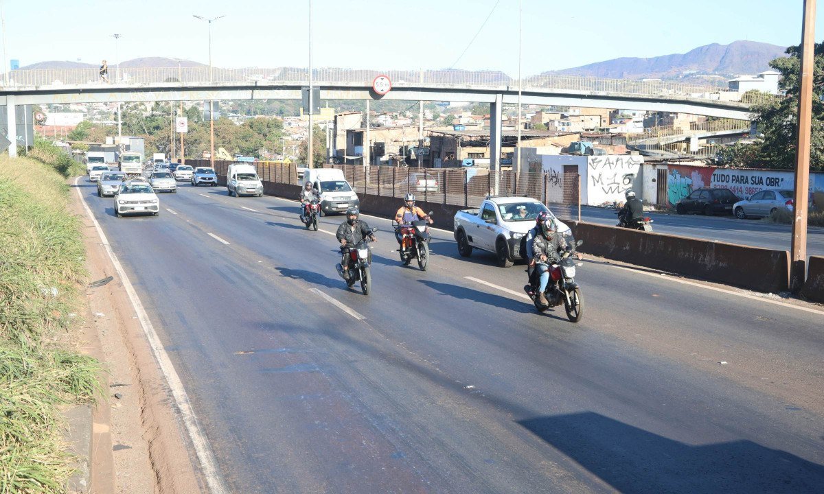A Câmara Municipal de BH aprovou na última terça-feira (15/9) um projeto de lei que autoriza um empréstimo de R$ 1 bilhão para obras no Anel Rodoviário; O projeto, agora aguarda sanção ou veto do prefeito Álvaro Damião - (crédito: Marcos Vieira/EM/D.A Press)