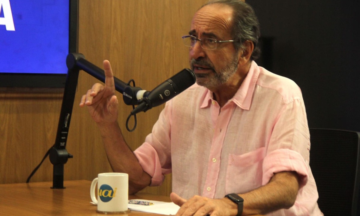 Kalil disse que já alertava para as dificuldades enfrentadas pelo estado e criticou a maneira como resultados da atual gestão são apresentados à população - (crédito: Jair Amaral/EM/D.A Press)