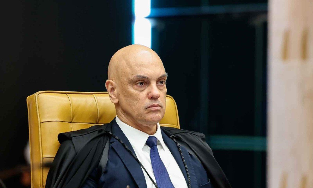 Grande ironia: Moraes foi da condenação de Bolsonaro a cabo eleitoral involuntário do filho dele -  (crédito: ROSINEI COUTINHO/STF)