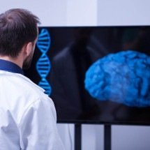 Esquecimento comum ou Alzheimer? Novos exames ampliam a investigação - Freepik/DC Studio