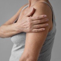 Herpes-zóster: dor pode persistir mesmo após as lesões desaparecerem - magnific