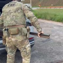 PRF apreende barras de ferro que seriam usadas em briga de torcidas em BH