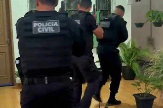 Suspeitos são presos por extorsão e ameaça de expor conteúdo íntimo de casais