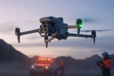  

Como detecta calor corporacional, o drone térmico funciona com a mesma eficácia de dia ou durante a noite e consegue enxergar através de obstáculos visuais leves, como folhagens e fumaça -  (crédito: NW Drones/Reprodução )