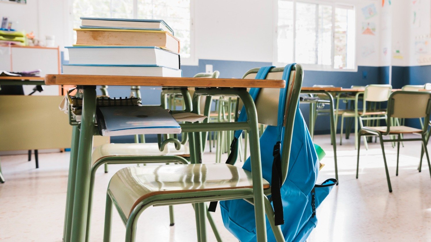 Aulas paralisadas: Professores da rede privada de ensino de Belo Horizonte e regi&atilde;o iniciam greve contra divis&atilde;o da Conven&ccedil;&atilde;o Coletiva de Trabalho -  (crédito: Freepik)