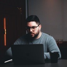 Ajustou a campanha e a venda não voltou? O problema pode não ser a mídia paga