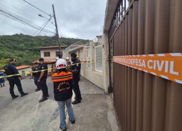 Sete casas foram interditadas devido ao risco de colapso cruzado  -  (crédito: Jair Amaral/EM/D.A Press)