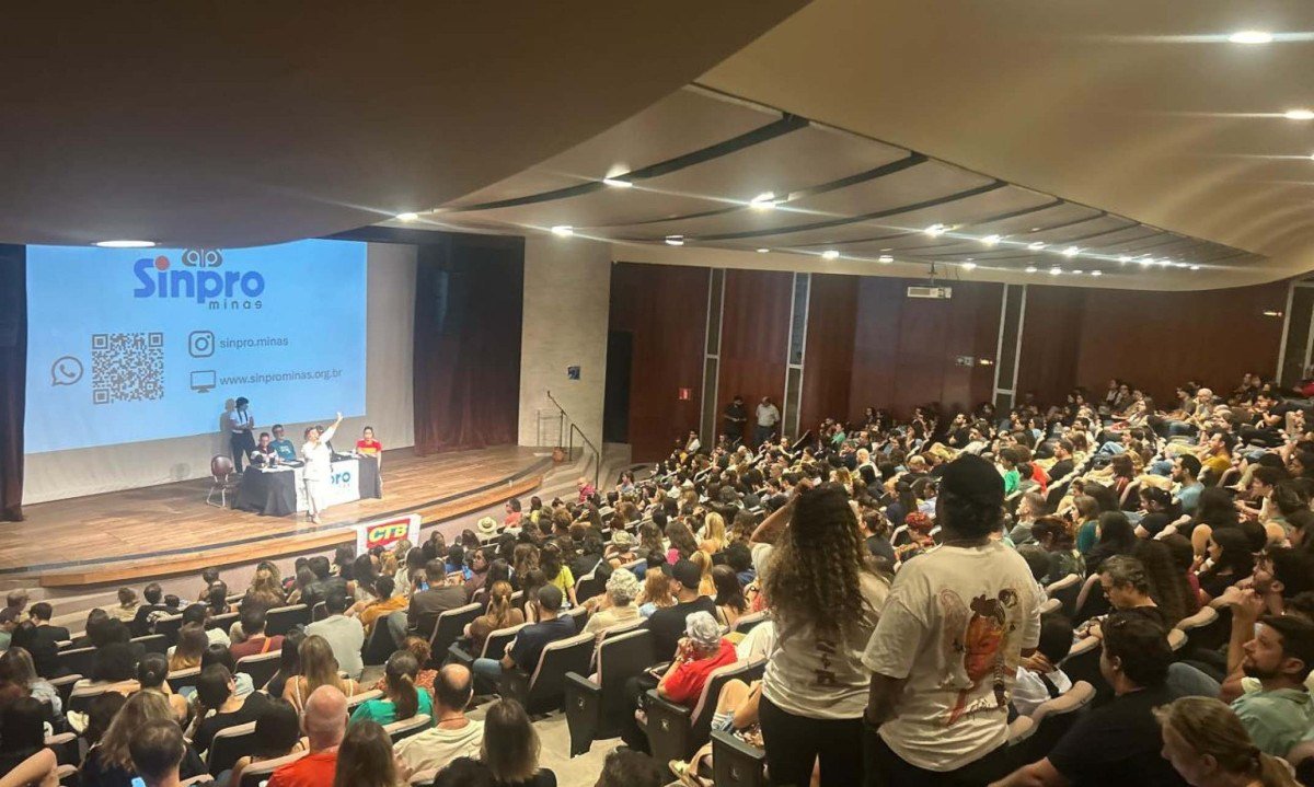 Os docentes rejeitaram a proposta do sindicato patronal de dividir a Convenção Coletiva de Trabalho - (crédito: Sinpro Minas/Divulgação)