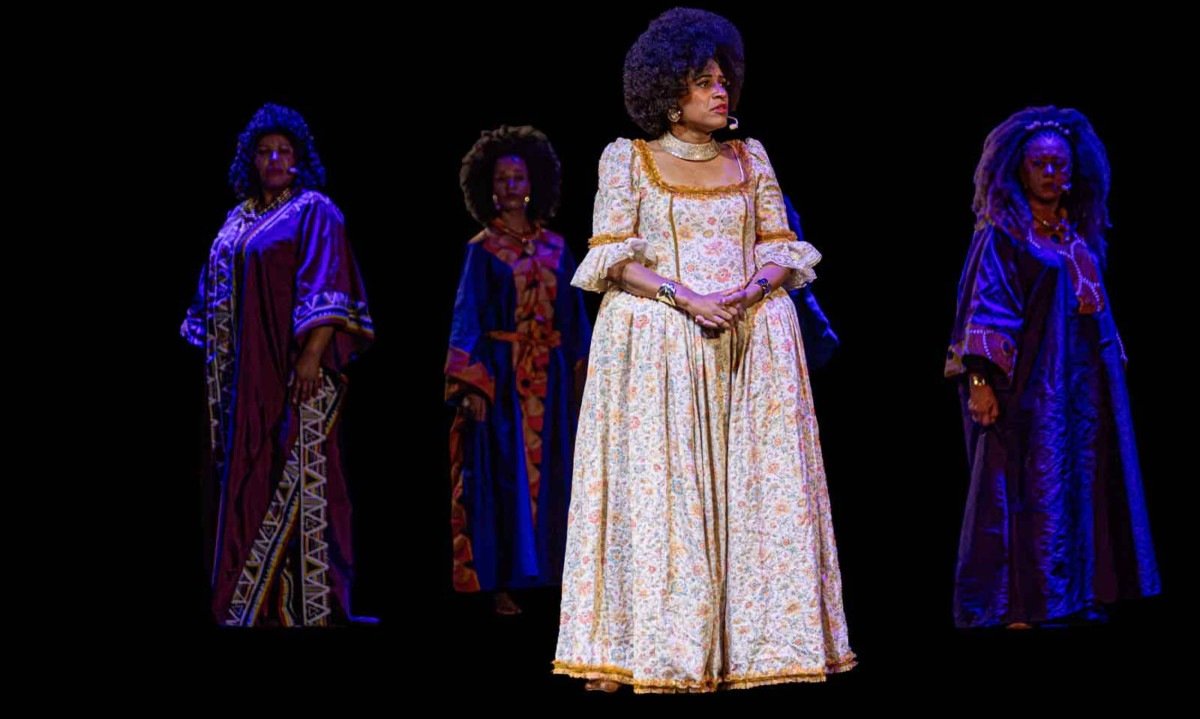 "Chica da Silva", espetáculo que recupera uma das principais personagens da história mineira - (crédito: Nelson Almeida/divulgação)