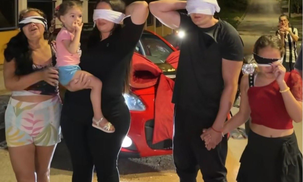 Motoboy levou 40 picadas para salvar criança em escola da Grande BH - (crédito: Redes Sociais/Reprodução)