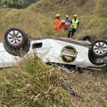 Veja como ficou o carro de pai e filho encontrados mortos em Minas - CBMMG/Divulgação