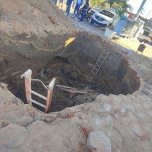 Trabalhador morre soterrado em vala de posto de combustíveis em MG - Corpo de Bombeiros/Reprodução